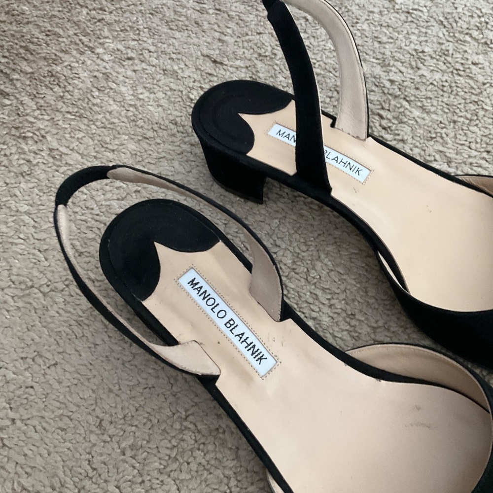 Manolo Blahnik Aspro Suede Block-Heel Slingback Pump - Picture 5 of 10